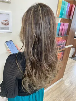 カラー SALOWIN栄 高須大貴のヘアスタイル