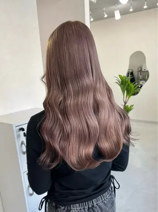 ロング カラー 長山 茉白のヘアスタイル