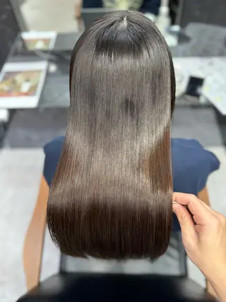 ロング JIN|朝楽になる 乾かしただけで極艶髪のヘアスタイル