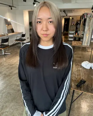 ロング カラー ✨艶ブリーチカラー ✨四ノ宮裕己のヘアスタイル