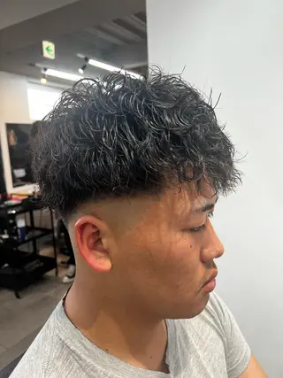 ショート メンズカット、パーマ 特化🔥🌊瀬川竜生のヘアスタイル