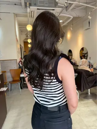 ロング カラー LUCK ユナのヘアスタイル