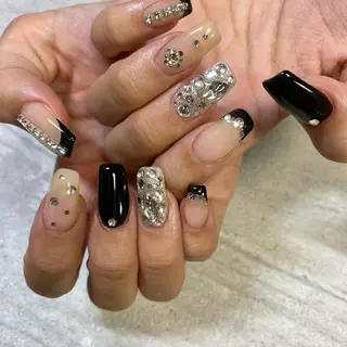 セミロング カラー パーマ ヘアアレンジ メンズ キッズ ネイル マツエク・マツパ アイブロウ 今福鶴見ネイル 8(エイト)のネイルデザイン