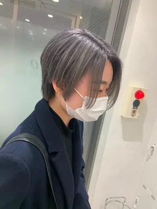 ショート カラー パーマ ヘアアレンジ ハイトーンカラー🤍 山下 優華のヘアスタイル