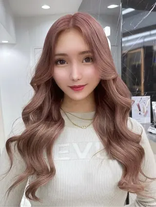 カラー ロング BIZE eclatのヘアスタイル