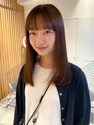 ミディアム カラー ANY mikuのヘアスタイル