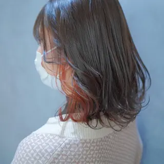 ミディアム カラー 伊藤 玲衣のヘアスタイル
