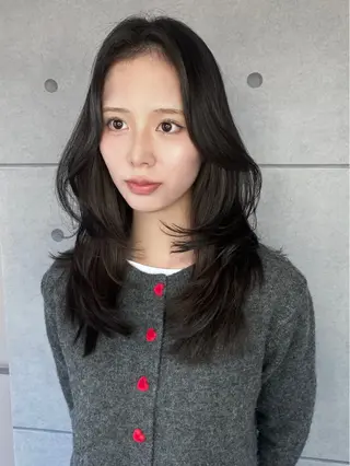 セミロング misato 🌙のヘアスタイル