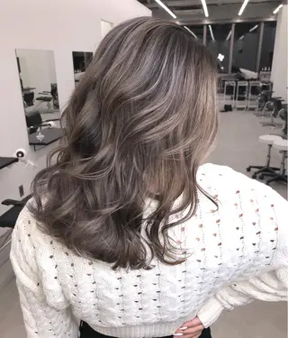セミロング カラー ブリーチ 透明感HIDEのヘアスタイル
