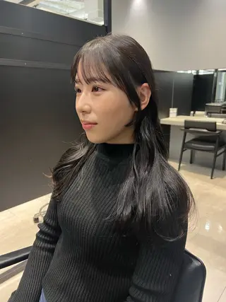 ロング カラー ヘアアレンジ hiiko顔まわり カットのヘアスタイル