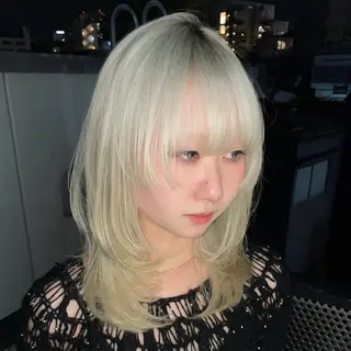 ミディアム カラー レイヤーカット/ ブリーチ💫チャンのヘアスタイル