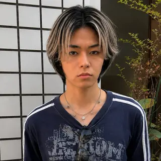 ショート ハイトーン/レイヤー カット/TAKEのヘアスタイル