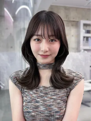 セミロング 【顔まわりレイヤー透 明感カラー今崎太河】のヘアスタイル