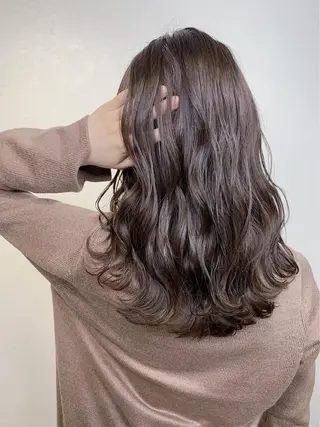 セミロング カラー パーマ _ WHITE三宮店のヘアスタイル