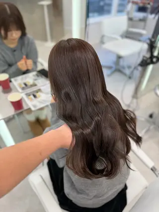 ロング タマシロカリン 艶カラー/レイヤーのヘアスタイル