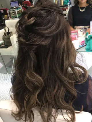 ロング ヘアアレンジ 中江 麻友のヘアスタイル