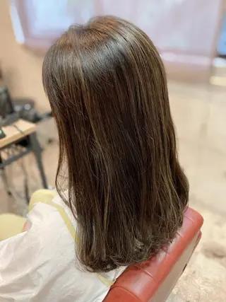 セミロング カラー ERIKO Tのヘアスタイル