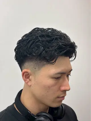 ショート パーマ メンズ 佐藤 大和のヘアスタイル