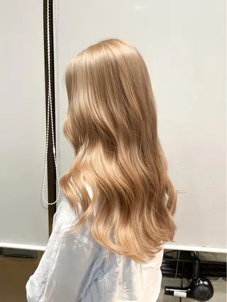ロング カラー 似合わせベージュ 🍯ayumi🍯のヘアスタイル