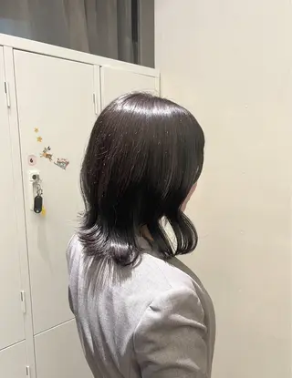 ミディアム カラー 🐈‍⬛ ibuのヘアスタイル