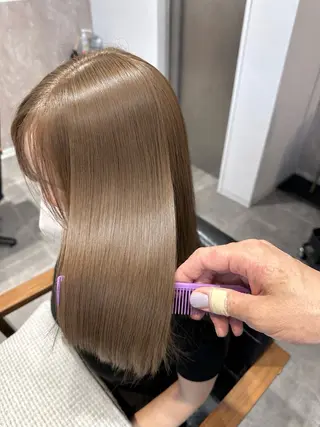 セミロング quill クイル　ツボイタクマのヘアスタイル
