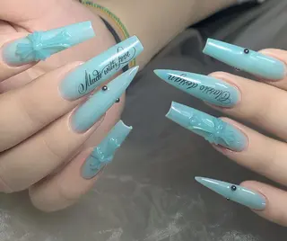 ネイル Pure&Rich Nailのネイルデザイン