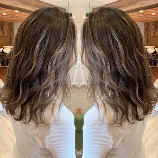 セミロング yoshihara yuukiのヘアスタイル