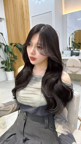 ロング カラー 🇰🇷韓国風くびれ ヘア🇰🇷中村優大のヘアスタイル