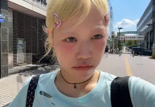 ミディアム カラー ハイトーン💗ピンク 🛼カラフル🍀のヘアスタイル