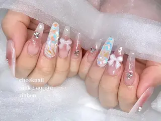ネイル Roi〈ロワ〉 Yunaのネイルデザイン