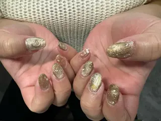 ネイル LAVISH 大和店 emi・:*+のネイルデザイン