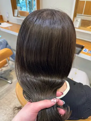 セミロング カラー 波津久 鈴愛のヘアスタイル
