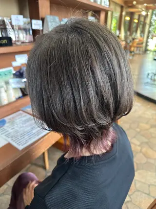 ショート カラー 新田 甲のヘアスタイル