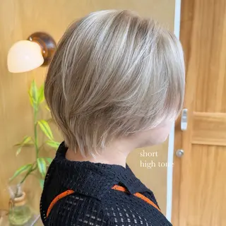 ショート カラー 🌈艶ハイトーン🌈 心を込めます🤝涼介のヘアスタイル