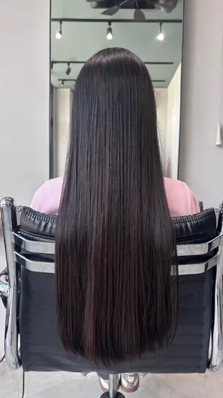 ロング 海老名駅🫧トレンド カラー🫧橋本小雪のヘアスタイル
