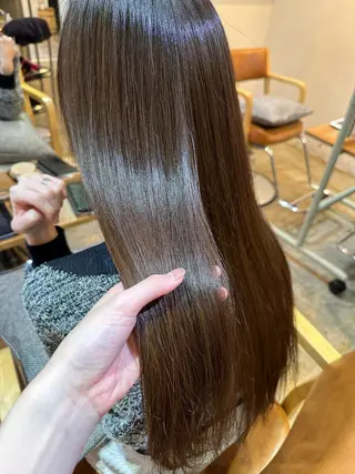 ロング 金 春江のヘアスタイル