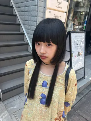 ショート デザインカラー🌈 メイク💄ヒカリ🌟のヘアスタイル