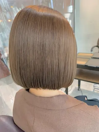 ショート カラー 🫧艶ダブルカラー ブリーチ🫧トモヤのヘアスタイル