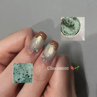 ネイル 𝗮𝘆𝗮𝗸𝗮 📍新宿ネイリストのネイルデザイン