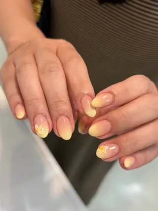 ネイル Salondevi2 isanaのネイルデザイン