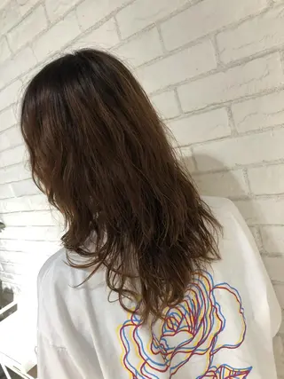 ロング パーマ 飯塚 七海のヘアスタイル