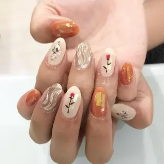 ネイル 板垣 綾乃のネイルデザイン