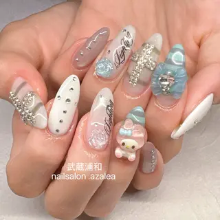 ネイル R inのネイルデザイン