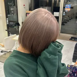 ショート カラー 🫧💞ハイトーン 瀧田 菜々花🦄🫧のヘアスタイル