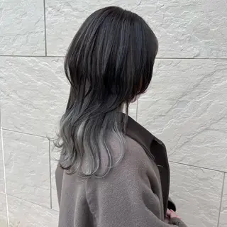 カラー 塩澤 悠希のヘアスタイル