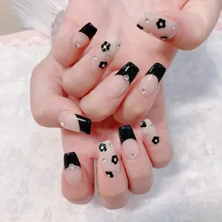 ネイル バニーアイズ　ネイル ニューオータニ博多店のネイルデザイン