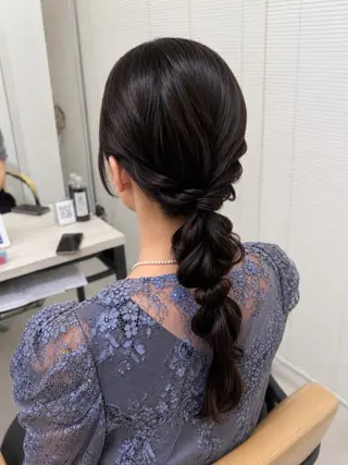 ヘアアレンジ ミルクティーカラー/ レイヤーカットAyaのヘアスタイル