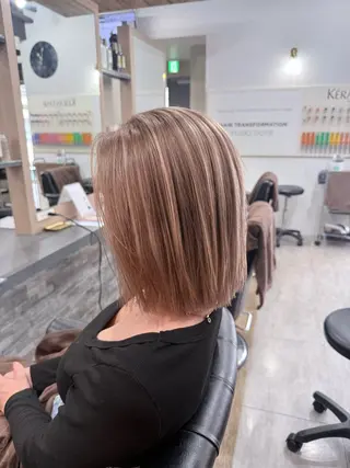 ショート カラー RIEブリーチ& エクステ特化型のヘアスタイル