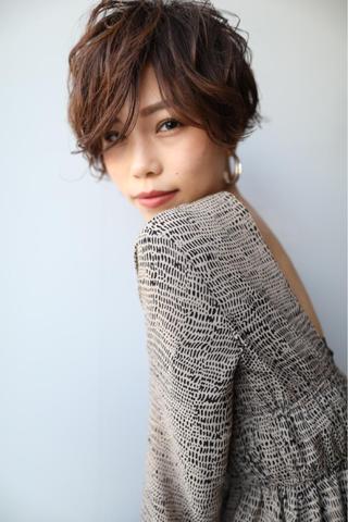 ショート 岸川 恭子のヘアスタイル