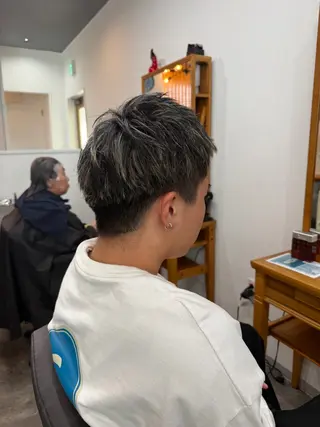 ショート カラー メンズ Meteor 店長 祝田涼太のヘアスタイル